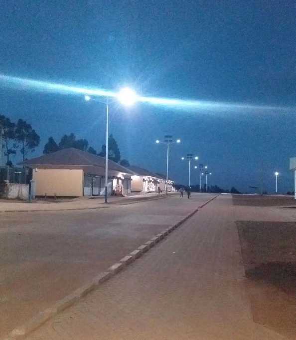 新郑市非洲科特迪瓦太阳能路灯工程